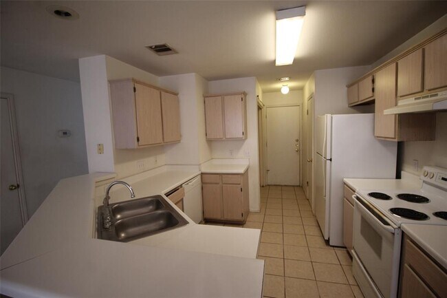 Building Photo - 9702 Nightjar Dr