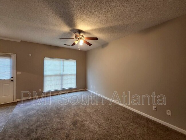 Building Photo - 176 Shenandoah Dr