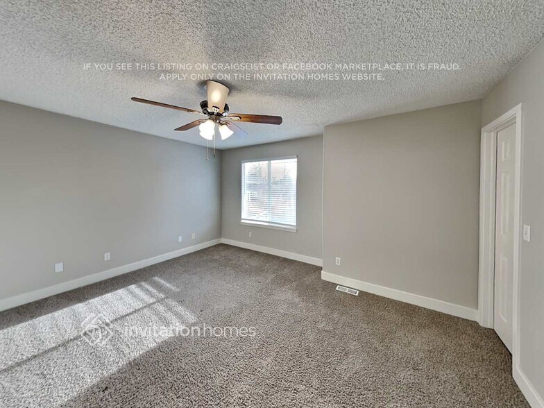 Building Photo - 9925 Stonebriar Ln