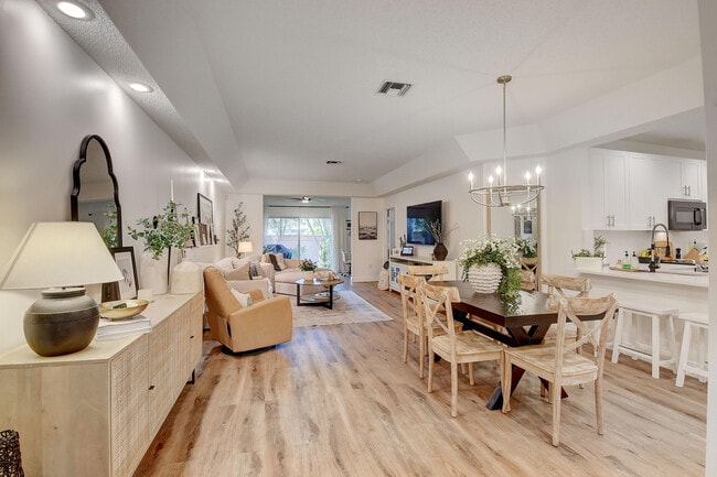 Building Photo - 9892 Summerbrook Terrace