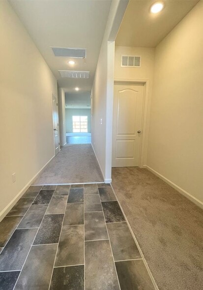 Building Photo - 4211 Candle Ct