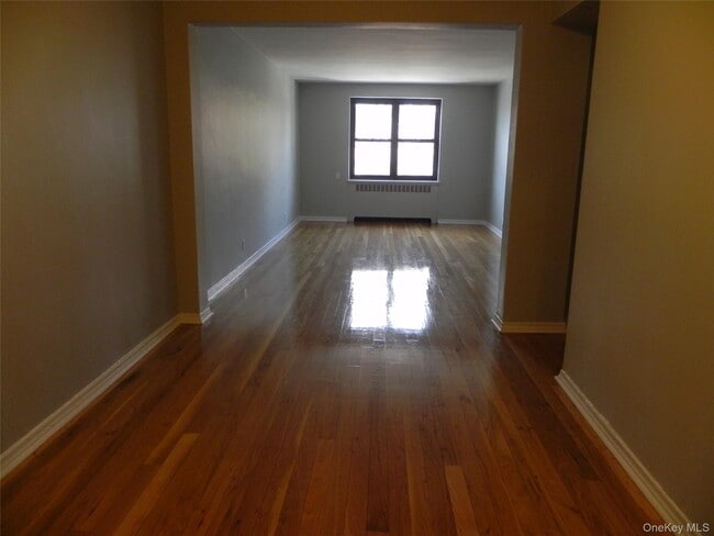 Building Photo - 12 Welwyn Rd