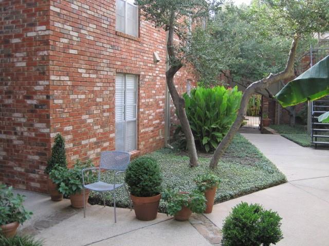 Building Photo - 4317 Hartford St