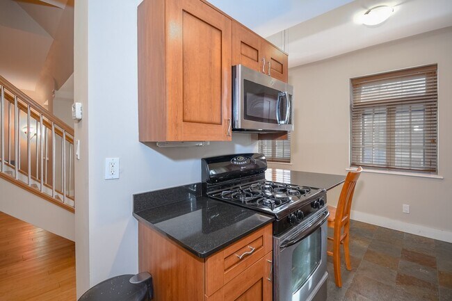 Building Photo - 603 Westgate Ave