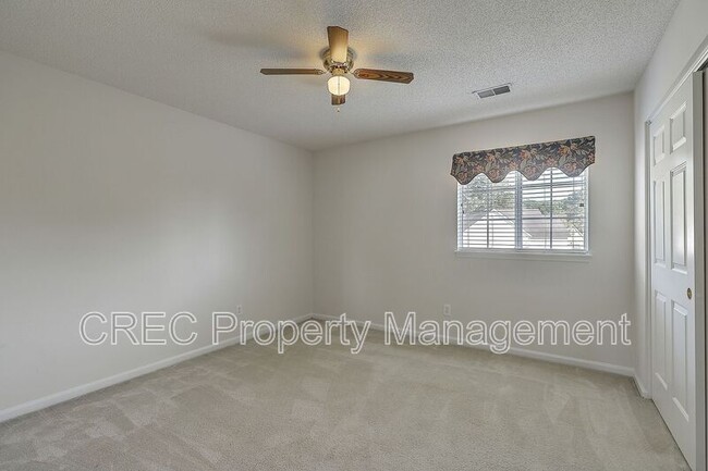 Building Photo - 1354 Pinyon Pine Dr