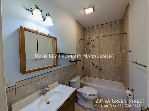 Building Photo - 2945 Green St