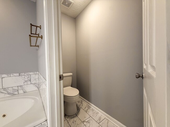 Building Photo - 2018 Tranquil Ln