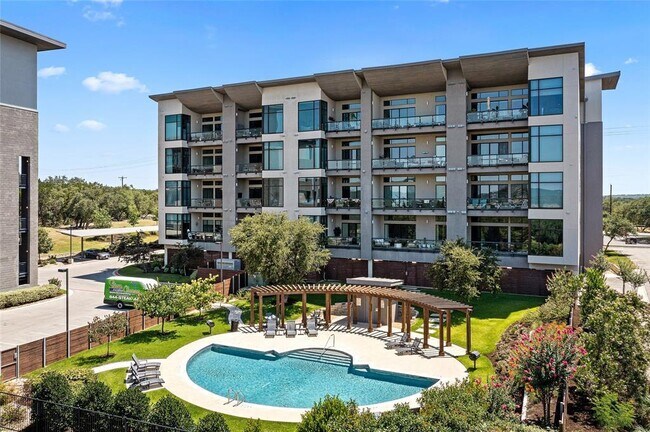 Building Photo - 5921 Hiline Rd