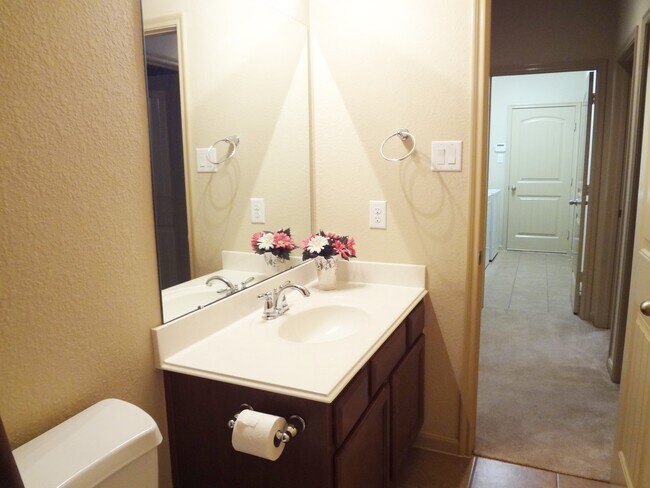 Building Photo - 24510 Avellino Ct