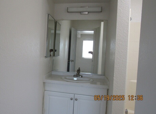 Building Photo - 3201 Kearsage Dr