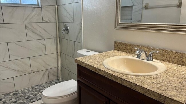 Building Photo - 5015 Laguna Bay Cir