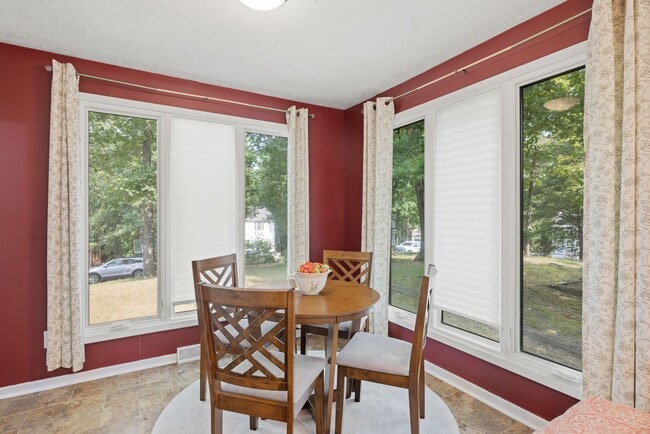 Building Photo - 3 Bedroom Home in Mechanicsville ***Availa...