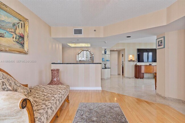 Building Photo - 16445 Collins Ave