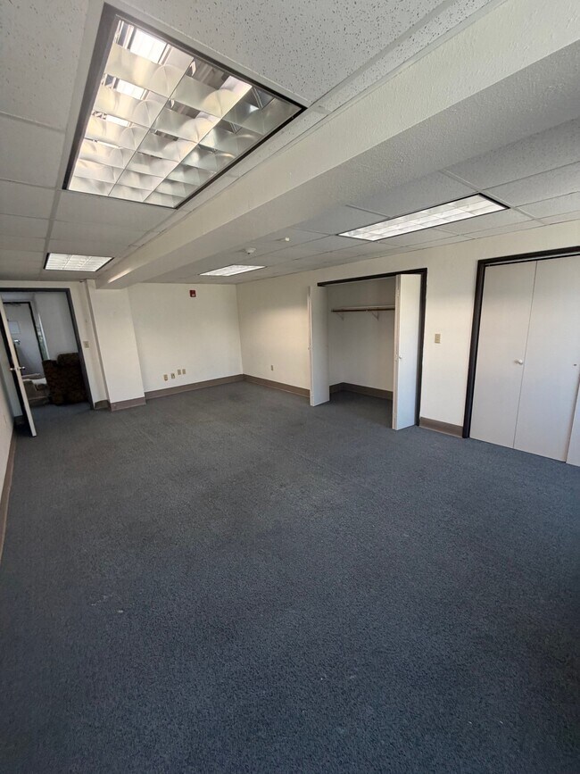 Building Photo - 1115 Columbus Ave