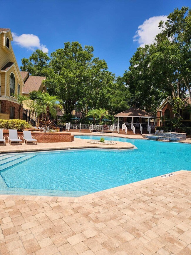 Building Photo - 8636 Mallard Reserve Dr