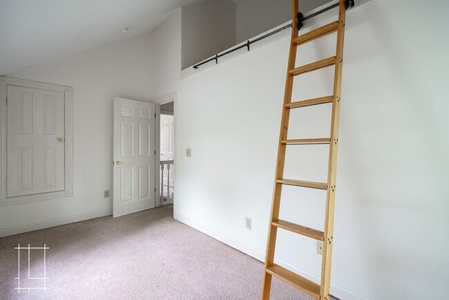 Building Photo - 193-195 Greenwood Ave