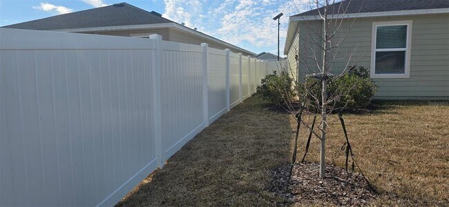 Building Photo - 8480 SW 41st Cir