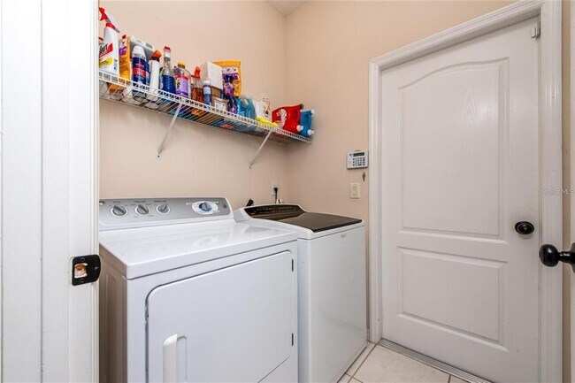 Building Photo - 5007 Bellthorn Dr