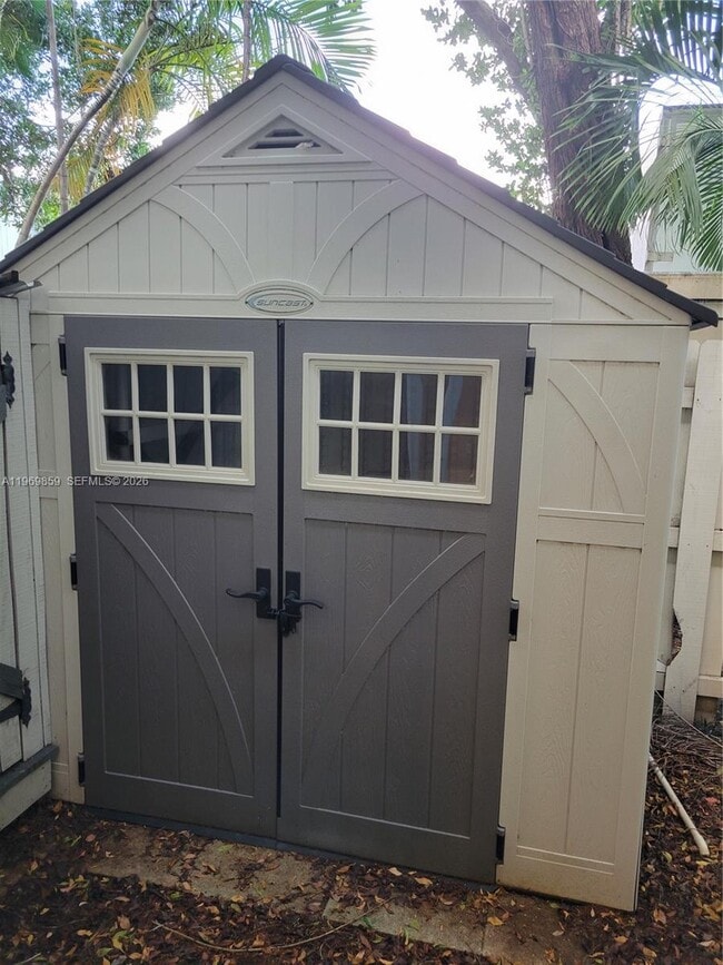 Building Photo - 2851 Prospect Rd