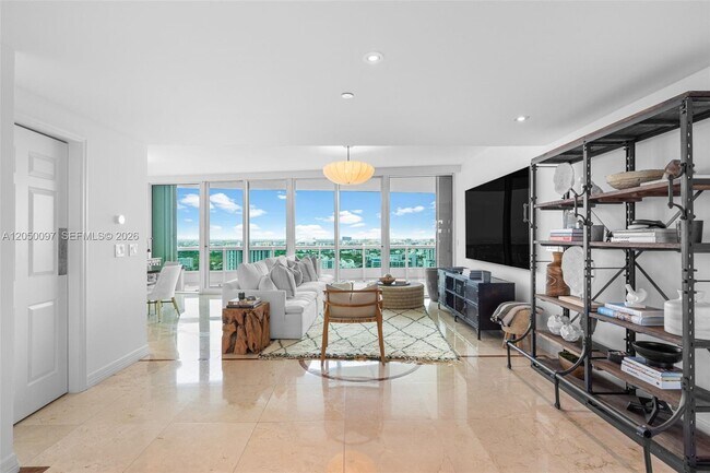 Building Photo - 1643 Brickell Ave