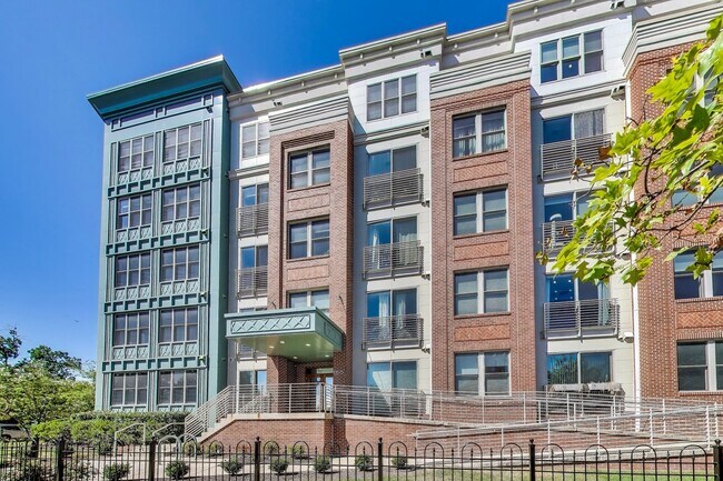 Building Photo - 1350 Maryland Ave NE