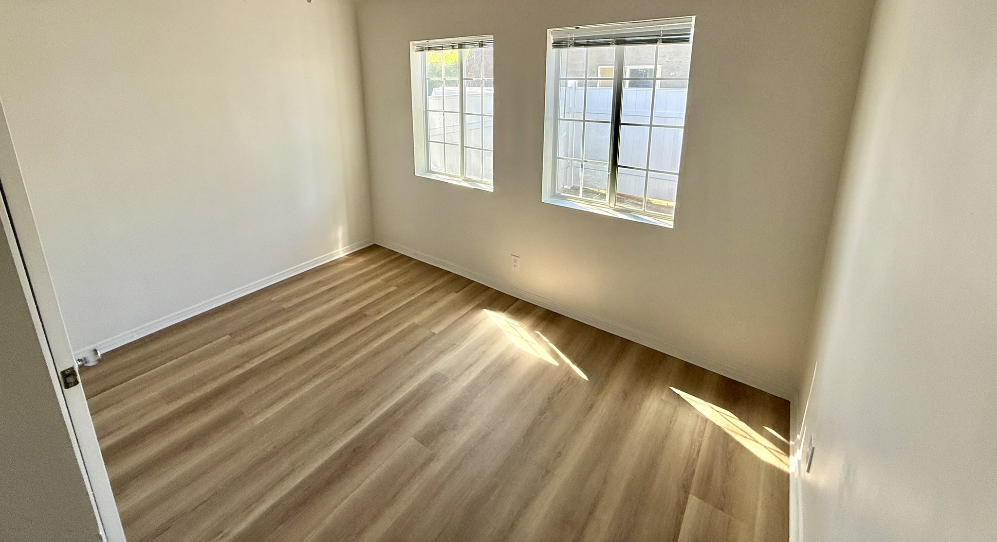 Building Photo - 22122 Saticoy St