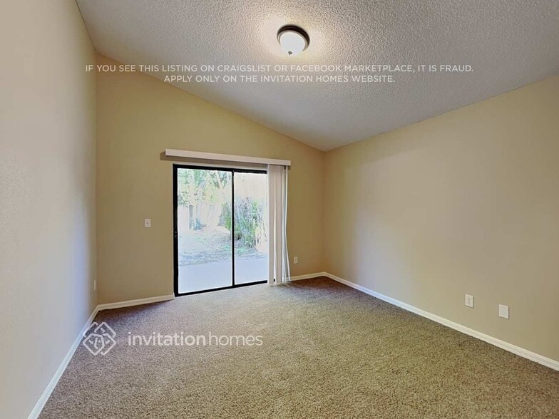 Building Photo - 1453 Hyde Park Dr