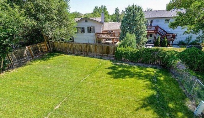 Building Photo - 3 BED // 2 BATH HOME WITH LARGE BACKYARD Fort Collins