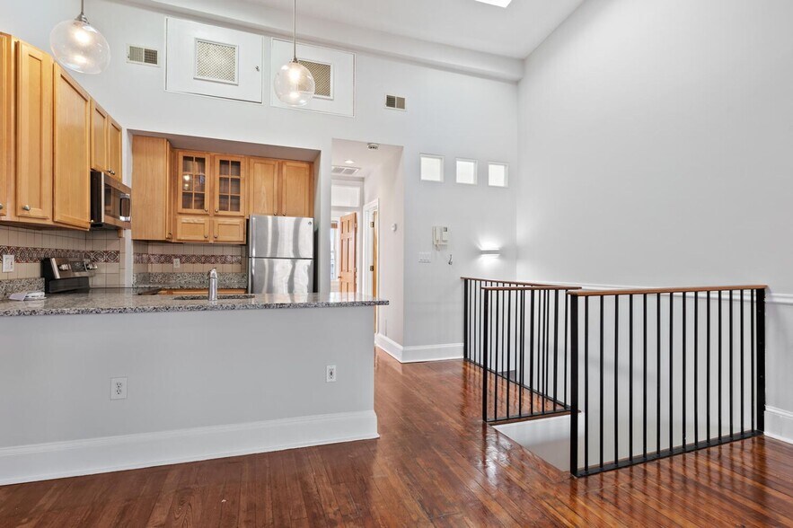 Building Photo - 2018 R St NW
