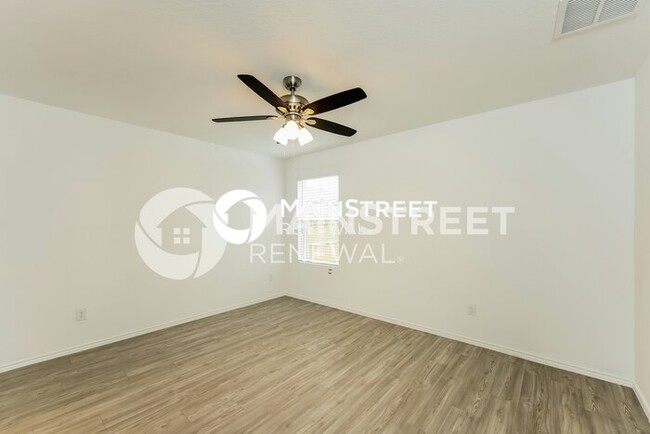 Building Photo - 8507 Grosbeak Cv