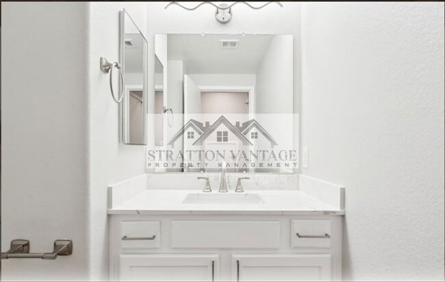 Building Photo - 6745 N 93RD Ave