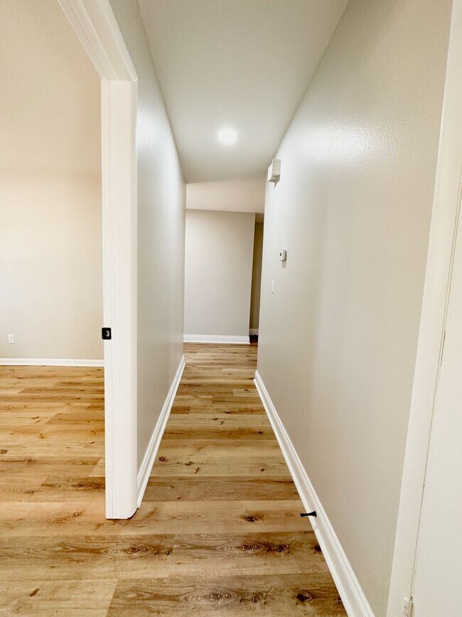 Building Photo - 3bd/2ba Fayetteville Home Available!