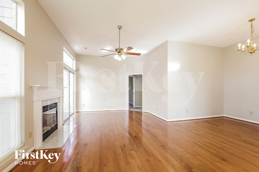 Building Photo - 3105 Denhem Ct