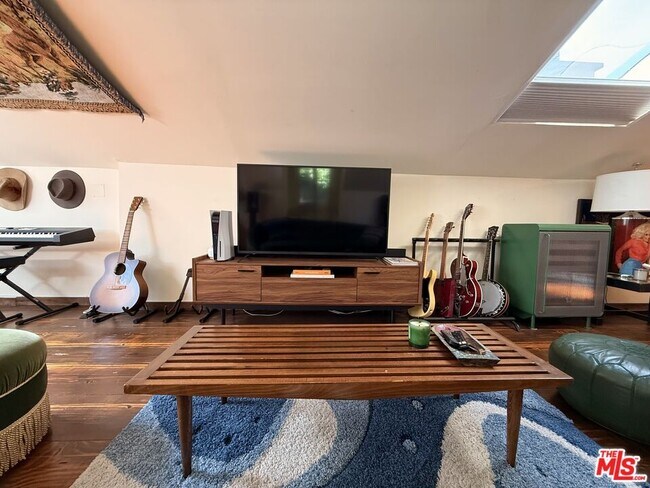 Building Photo - 2566 Verbena Dr