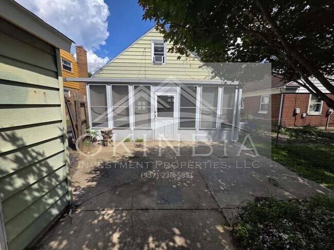 Building Photo - 1425 Canfield Ave