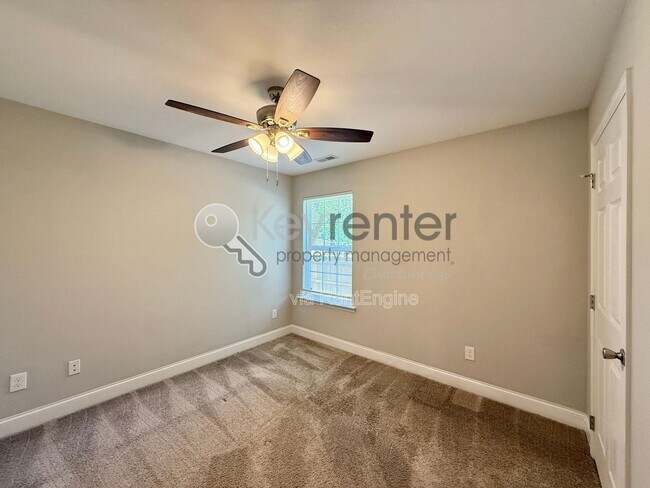 Building Photo - 2214 E 14th St