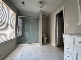 Building Photo - 104 Hamlin Dr