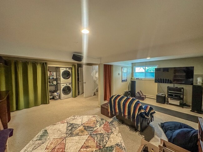 Building Photo - Beautiful & Large 4-Bd 2.5-Ba, in Boulders...