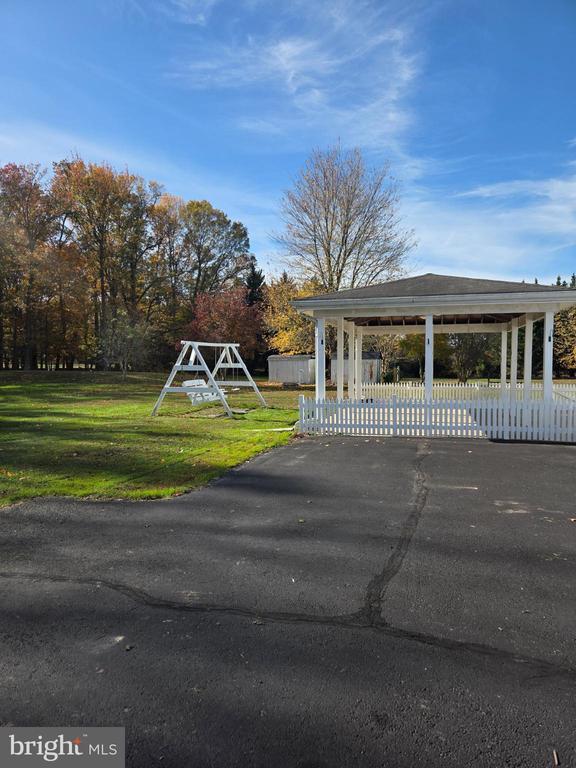 Building Photo - 588 Gum Bush Rd