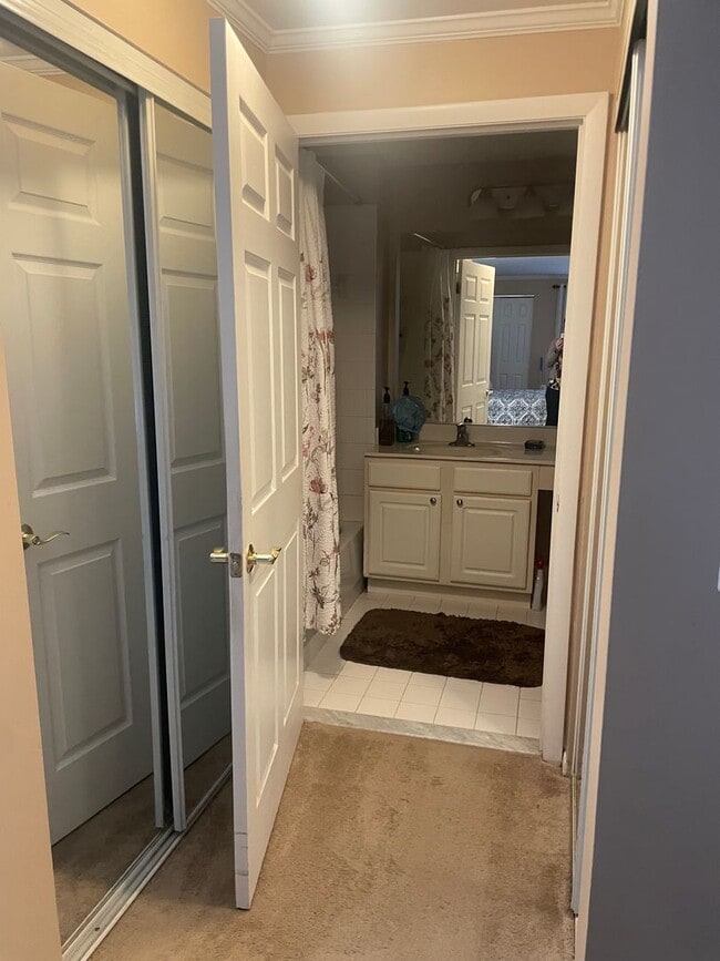 Building Photo - Coming soon! Ground level condo in Lake Heron