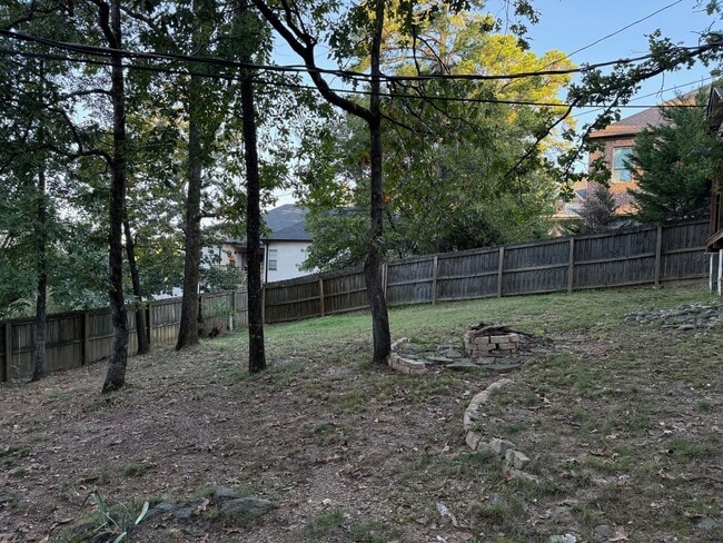 Building Photo - 8 Shadywood Ct