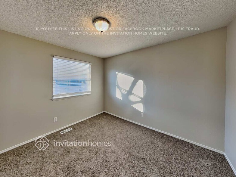 Building Photo - 12181 Newport Dr