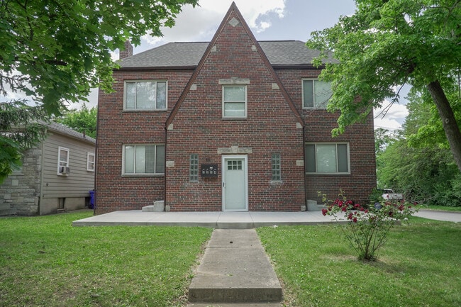 Building Photo - 65 N Brinker Ave