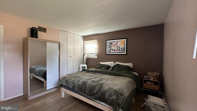 Building Photo - 228 Embleton Rd