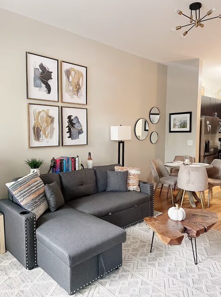 Living Room - 810 W 4th St