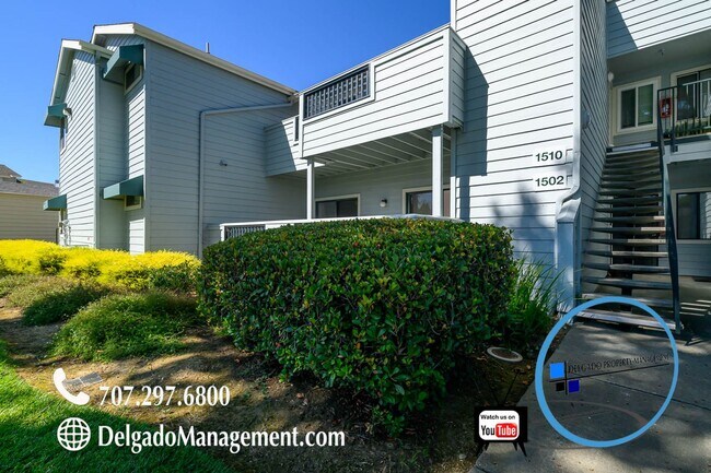 Building Photo - Glen Cove downstairs condo!