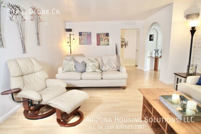 Building Photo - 502 E Deone Ln