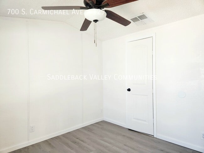 Building Photo - 700 S Carmichael Ave
