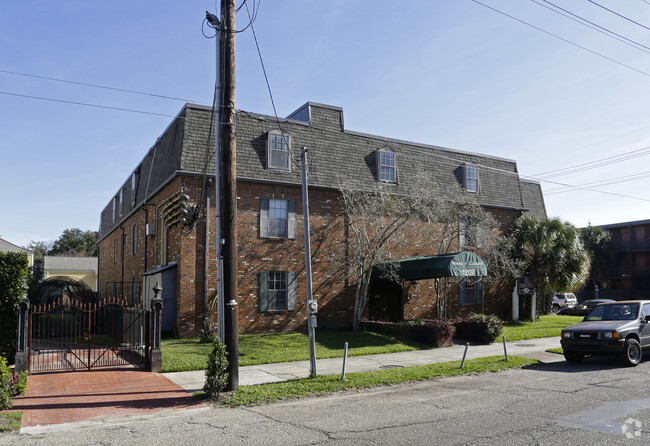 Building Photo - Trinity Court