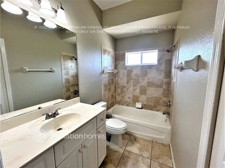Building Photo - 4459 Cinderella Cir
